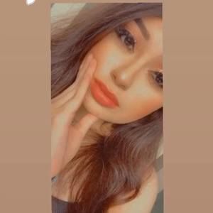 Meet your Posher, Desiree